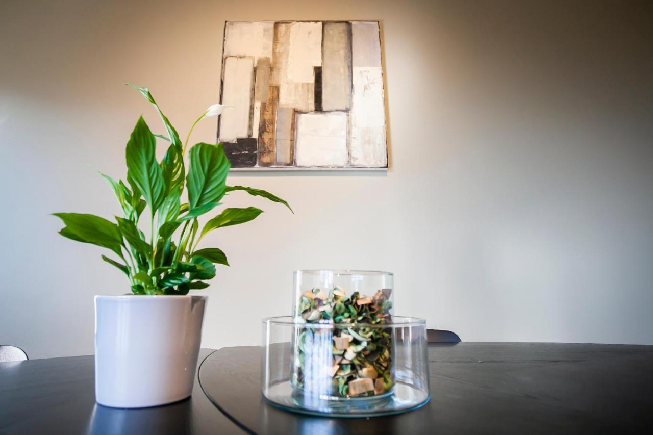Chic And Freak Atelier Apartment Комо Екстериор снимка