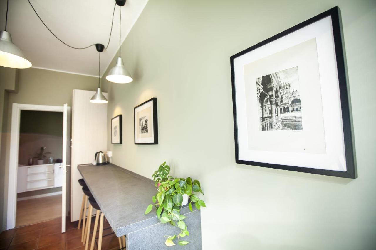 Chic And Freak Atelier Apartment Комо Екстериор снимка