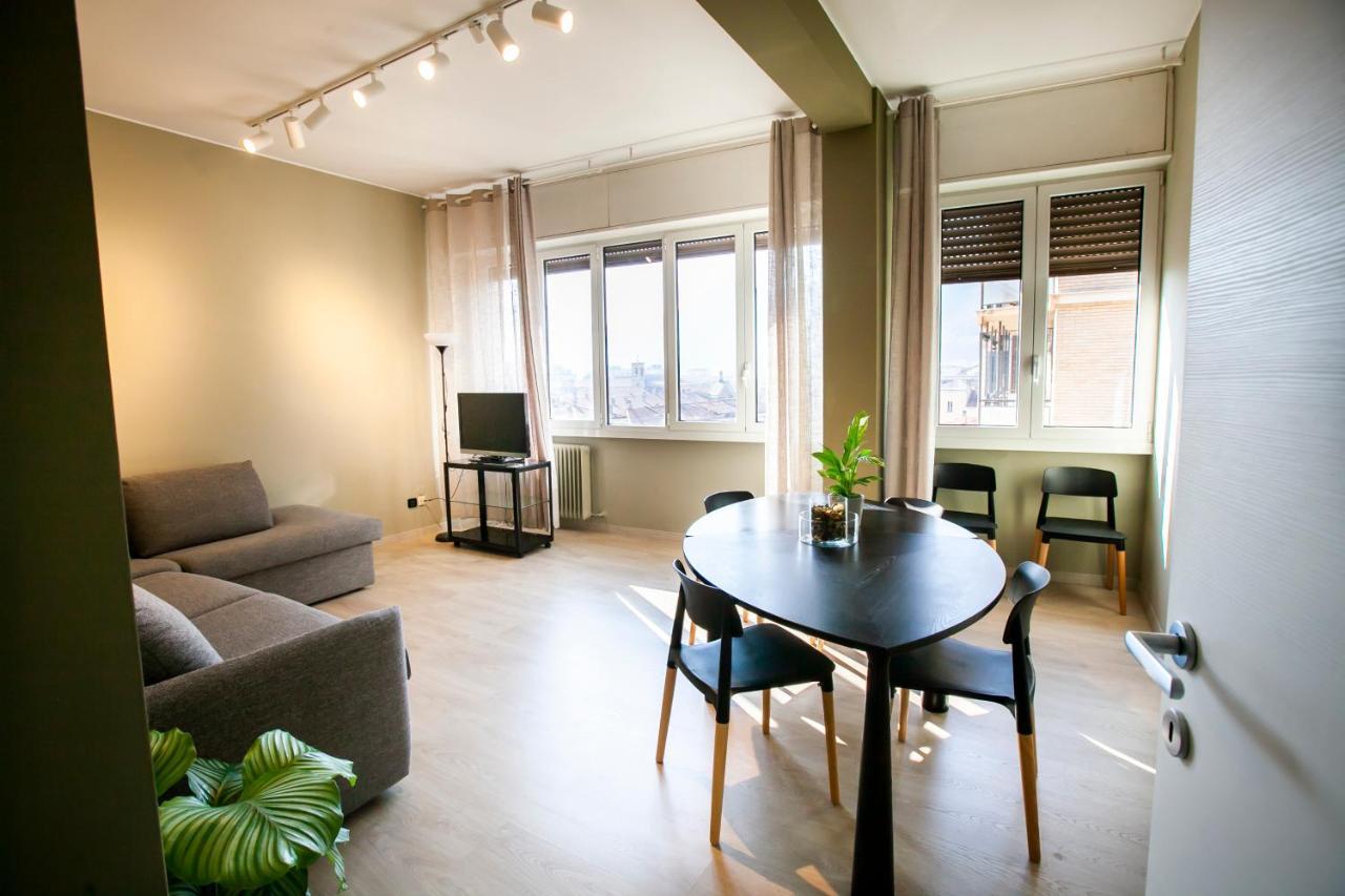 Chic And Freak Atelier Apartment Комо Екстериор снимка
